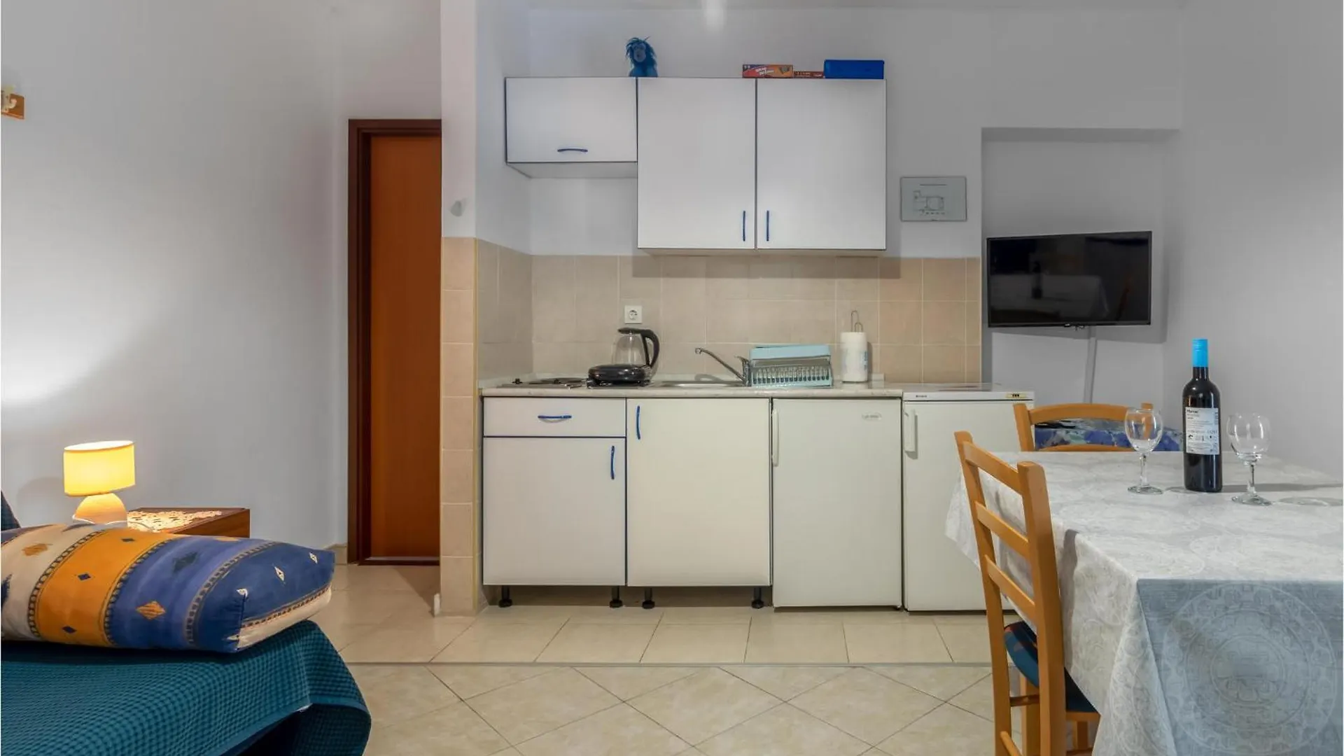 Amazing Apartment In Jadranovo With Wifi