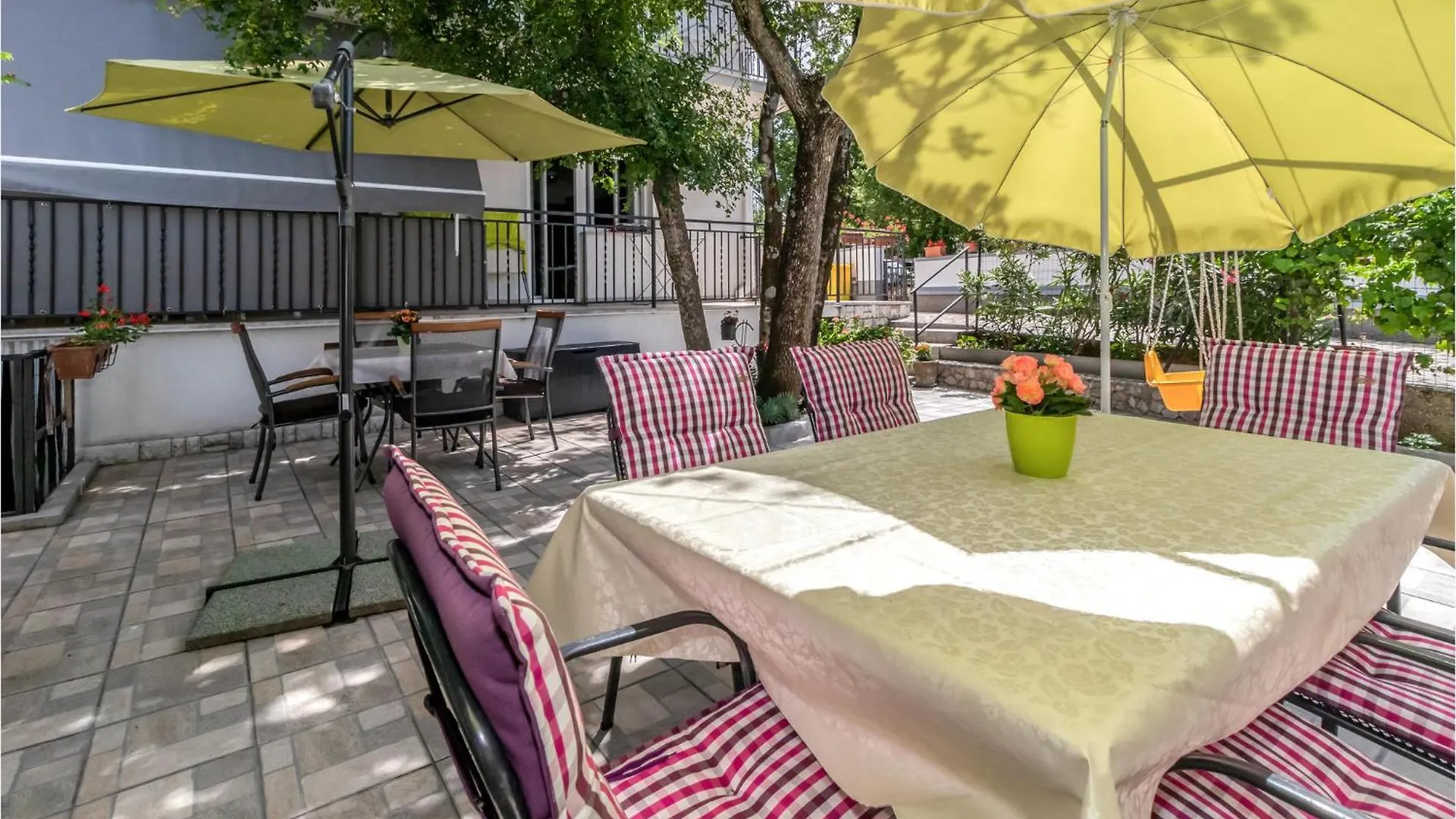 Amazing Apartment In Jadranovo With Wifi