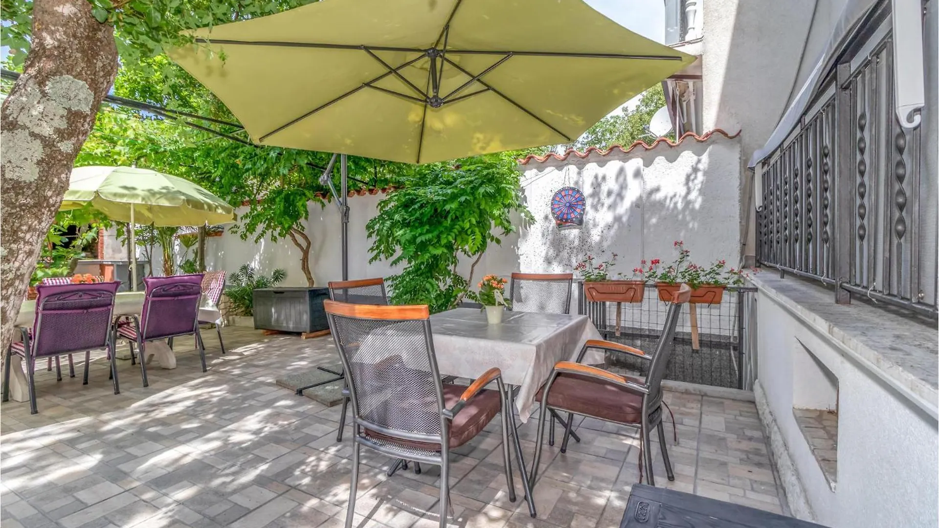 Amazing Apartment In Jadranovo With Wifi